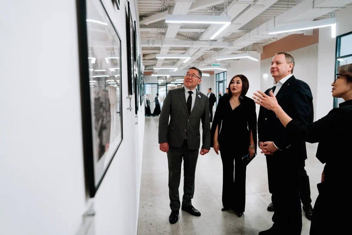 Фото История длиною в век и технологии завтрашнего дня: крупный банк и курорт «Манжерок» поддержали единственную в Республике Алтай национальную школу 2